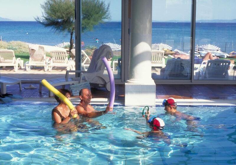 Отель Ibis Thalassa Hyeres Plage