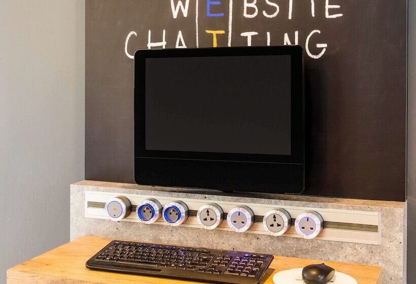 فندق Ibis Issy Les Moulineaux  Val De Seine