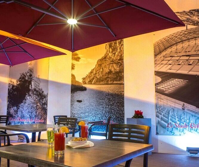 فندق Ibis Marseille Timone