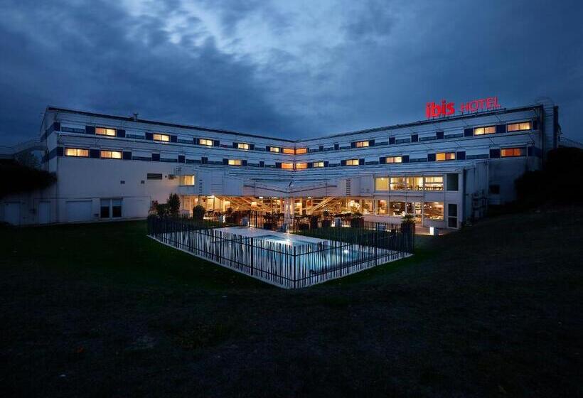 Отель Ibis Site Du Futuroscope