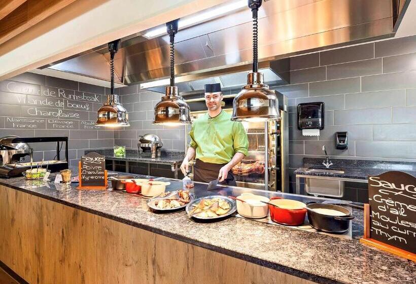 Отель Ibis Site Du Futuroscope