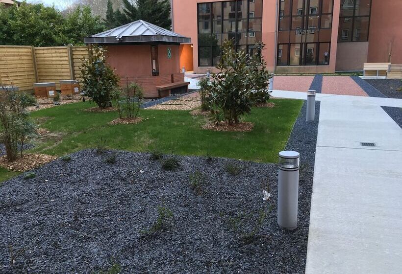 هتل Ibis Toulouse Pont Jumeaux