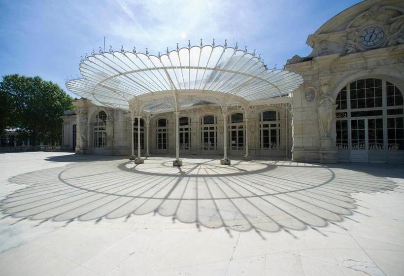 בית מלון כפרי Ibis Vichy