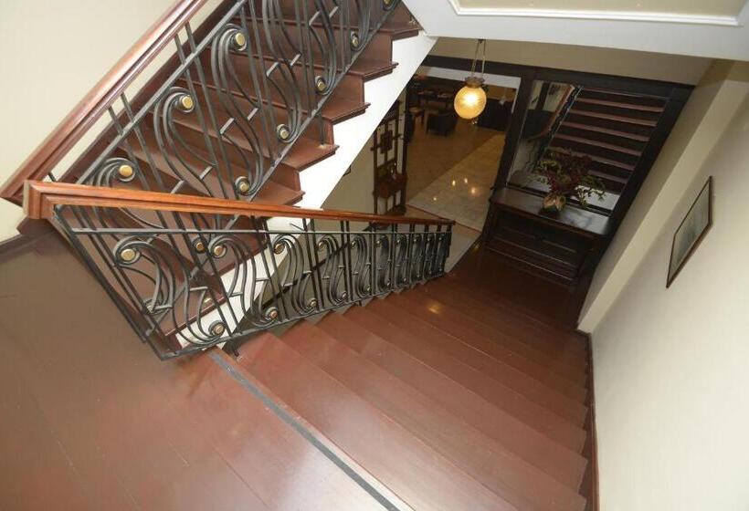 בית מלון כפרי Karaca