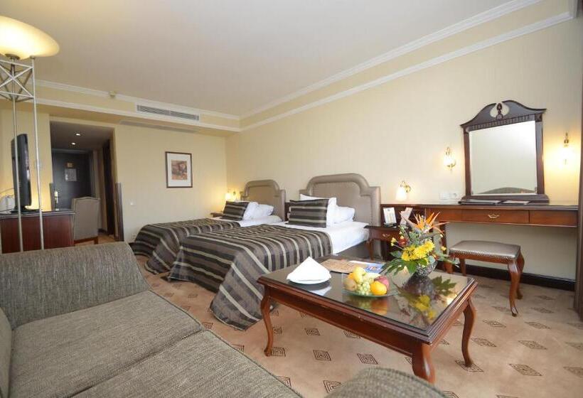 בית מלון כפרי Karaca