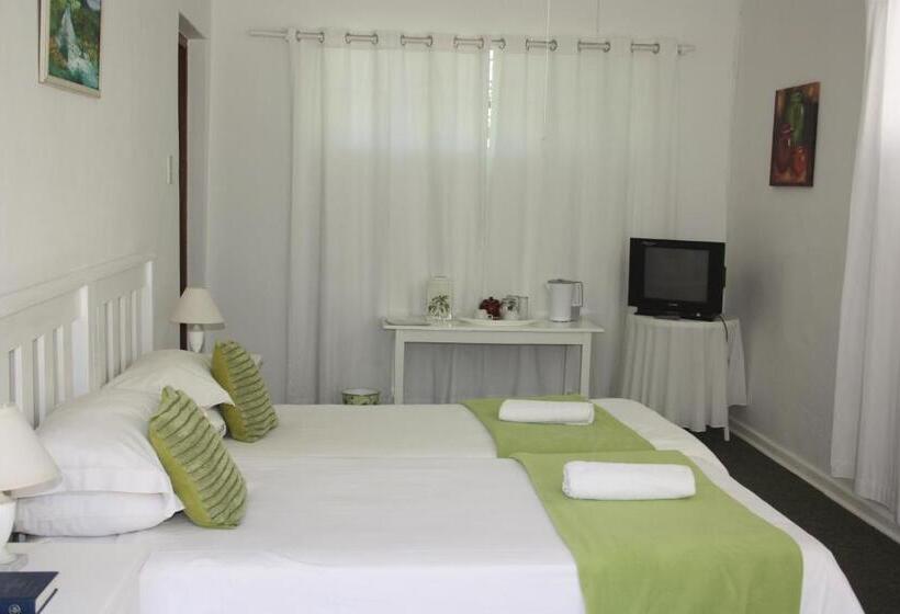 בית מלון כפרי Karoopark Guest House