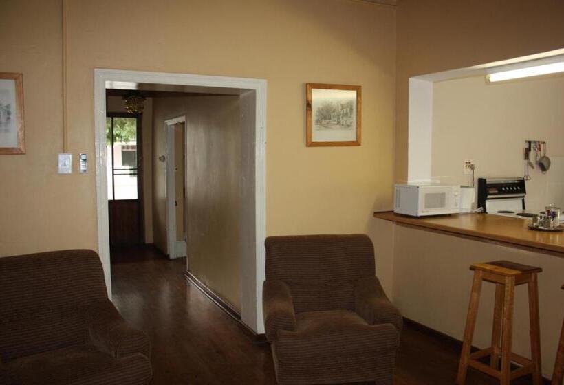 בית מלון כפרי Karoopark Guest House