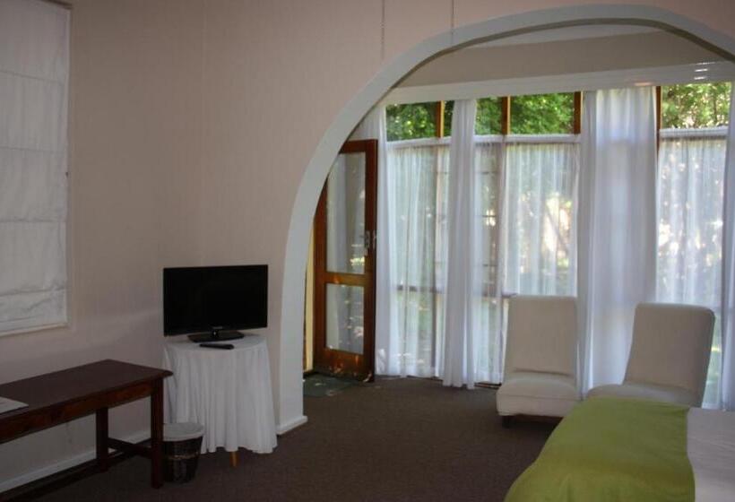 בית מלון כפרי Karoopark Guest House