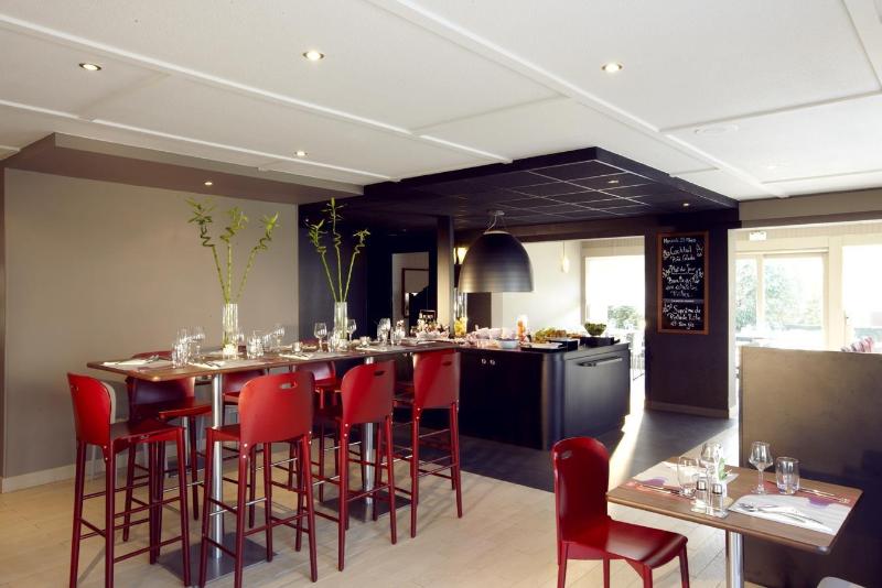 Отель Kyriad Chalons En Champagne  Saint Martin