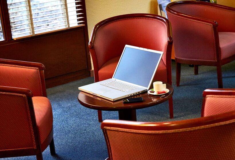 Отель Kyriad Direct Haguenau