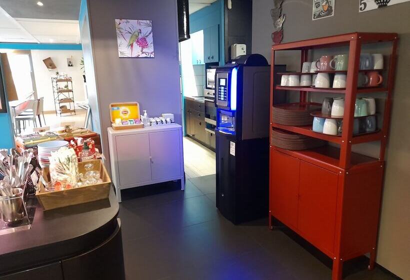 Отель Kyriad Direct Haguenau