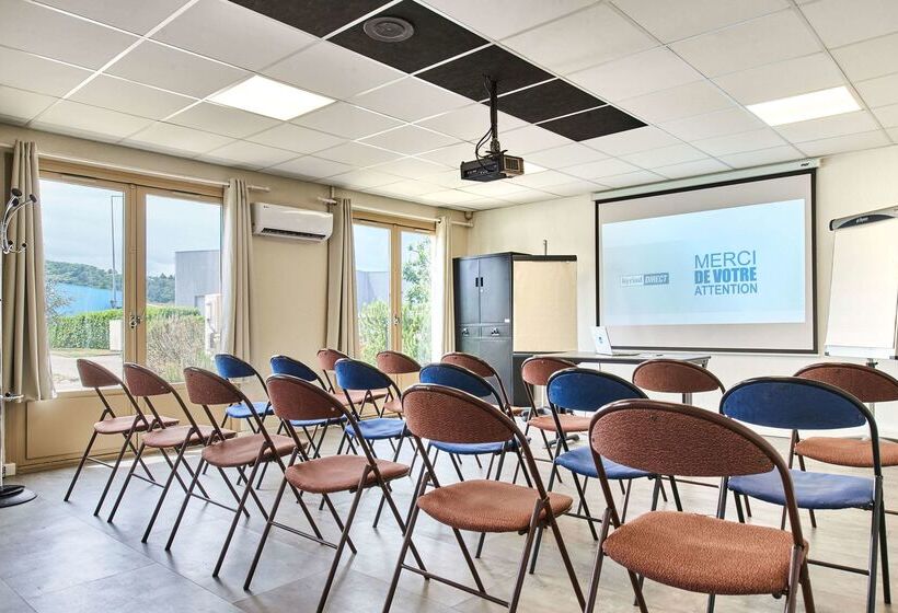 בית מלון כפרי Kyriad Direct Lyon Sud  Chasse Sur Rhône