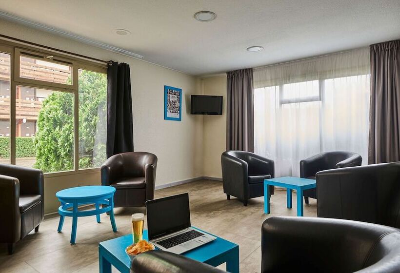 בית מלון כפרי Kyriad Direct Lyon Sud  Chasse Sur Rhône