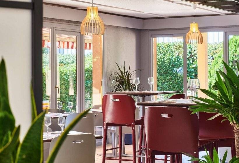 Отель Kyriad Direct Strasbourg Ouest  Zénith