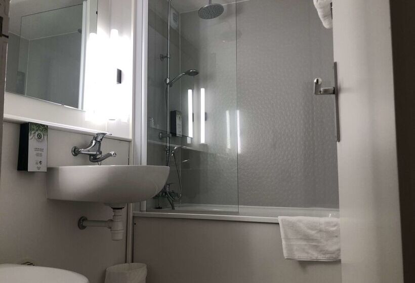 هتل Kyriad Honfleur  La Riviere Saint Sauveur