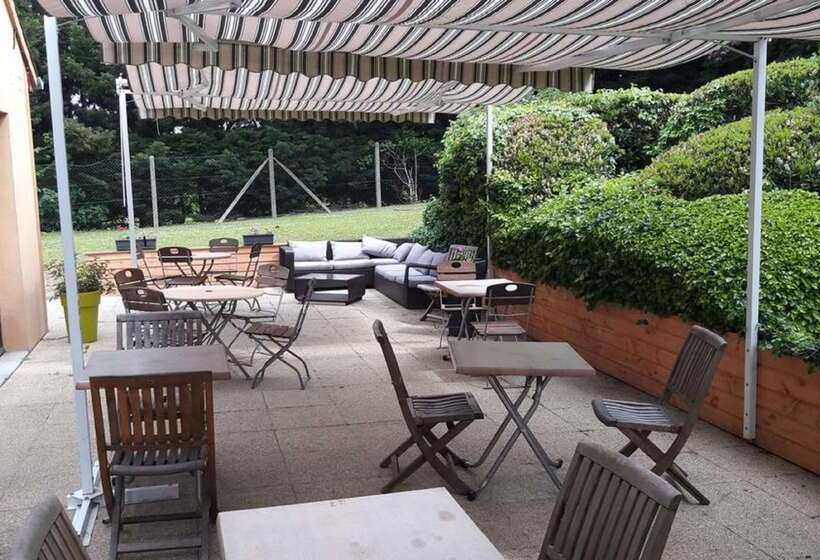 هتل Kyriad Honfleur  La Riviere Saint Sauveur