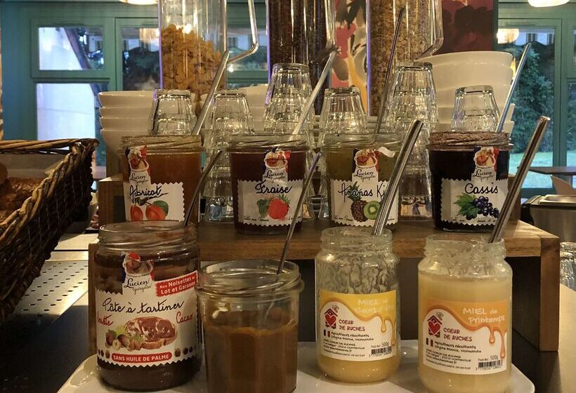 هتل Kyriad Honfleur  La Riviere Saint Sauveur