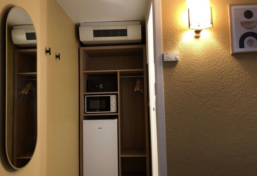 هتل Kyriad Honfleur  La Riviere Saint Sauveur