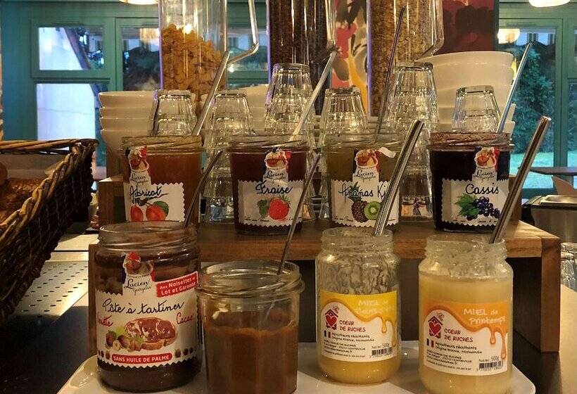 هتل Kyriad Honfleur  La Riviere Saint Sauveur