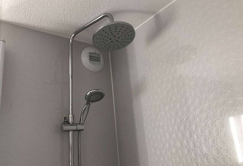 هتل Kyriad Honfleur  La Riviere Saint Sauveur