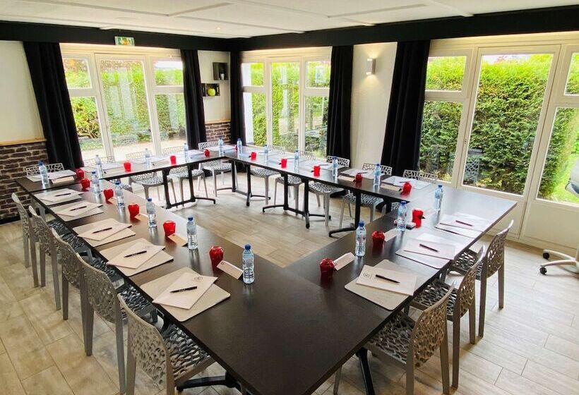 호텔 Kyriad Lisieux