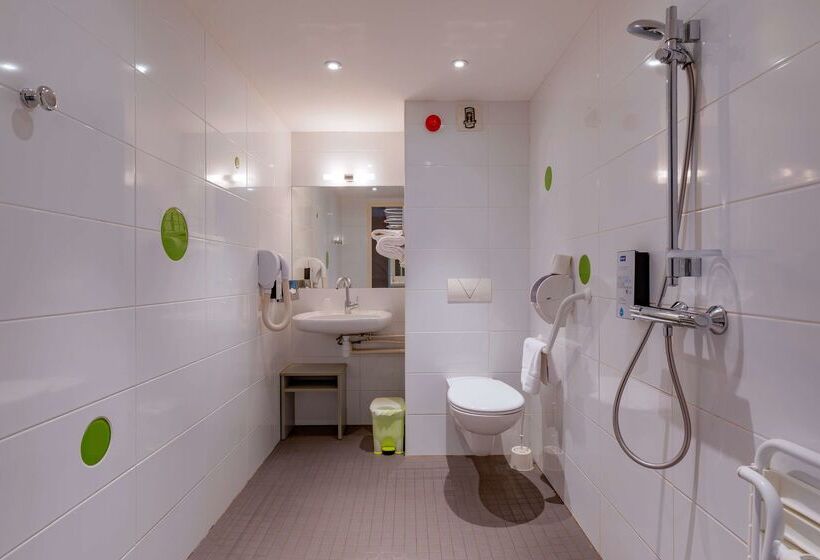 酒店 Kyriad Lyon Est  Saint Bonnet De Mure