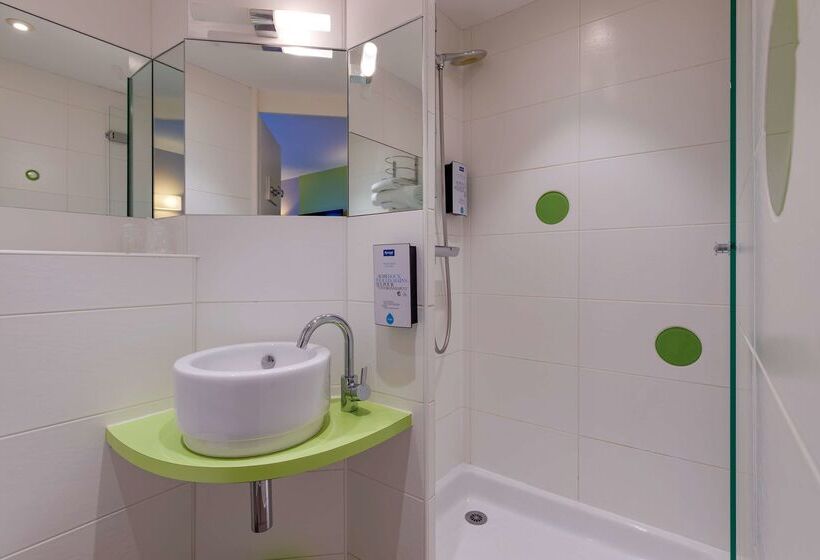 酒店 Kyriad Lyon Est  Saint Bonnet De Mure