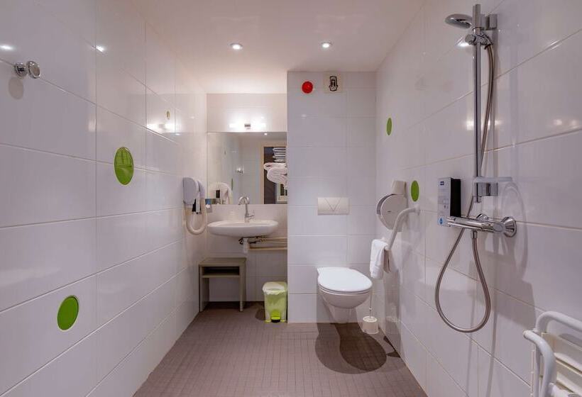 酒店 Kyriad Lyon Est  Saint Bonnet De Mure