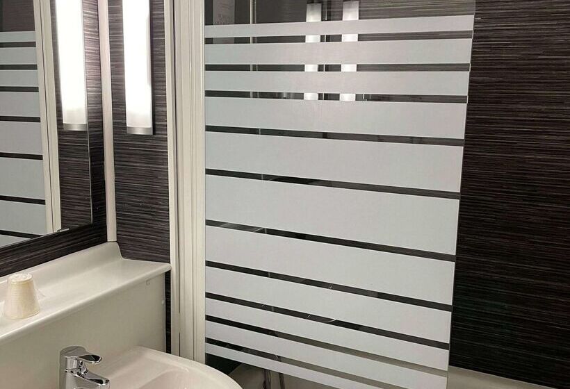 호텔 Kyriad Meaux Sud  Nanteuil Les Meaux