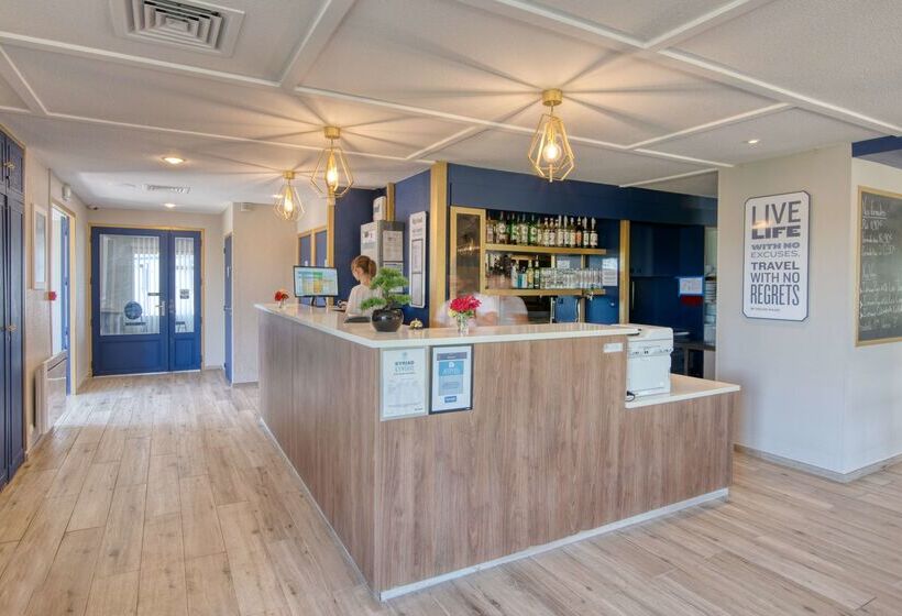 בית מלון כפרי Kyriad Montauban Sud  Albasud