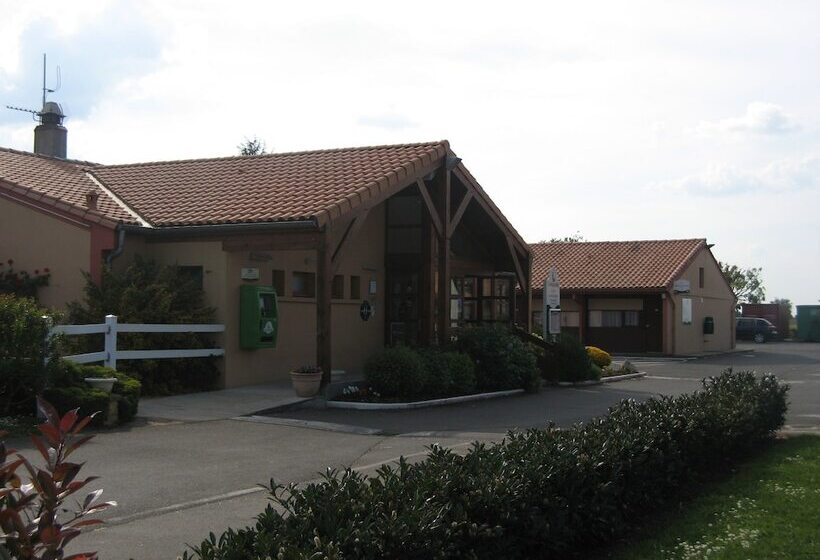 בית מלון כפרי Kyriad Niort   La Crèche