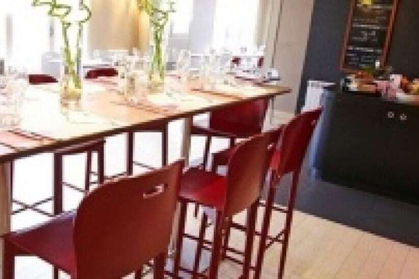 فندق Kyriad Niort   La Crèche