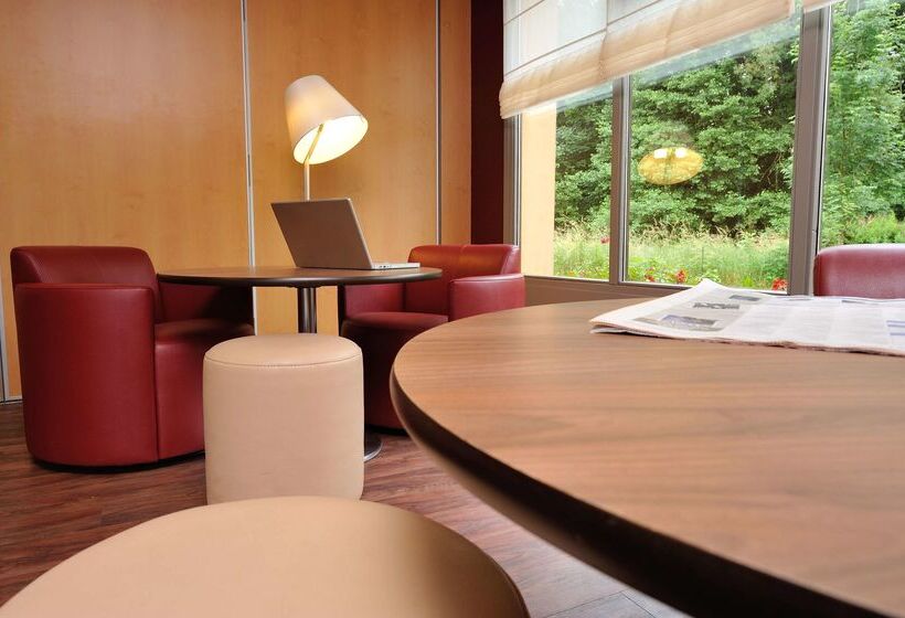 Отель Kyriad Sedan