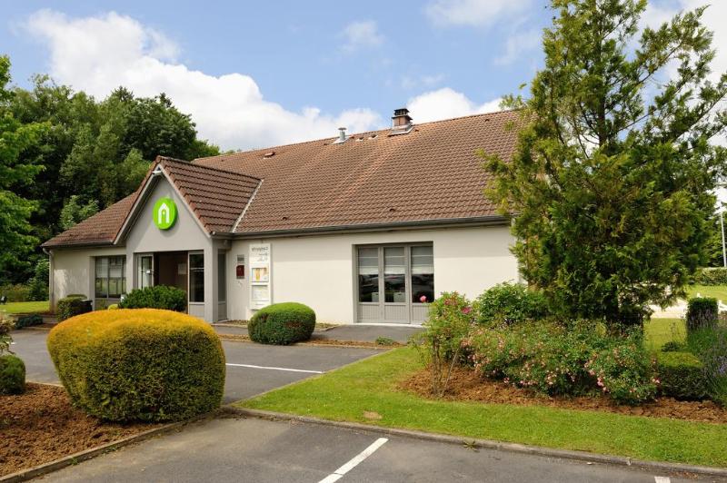 Отель Kyriad Sedan