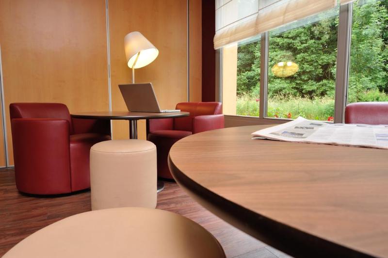 Отель Kyriad Sedan