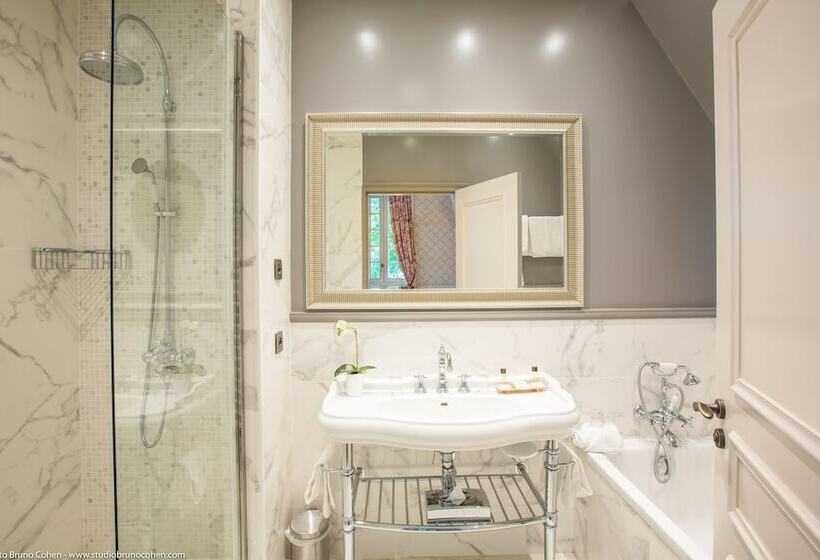 호텔 Le Chateau De La Tour