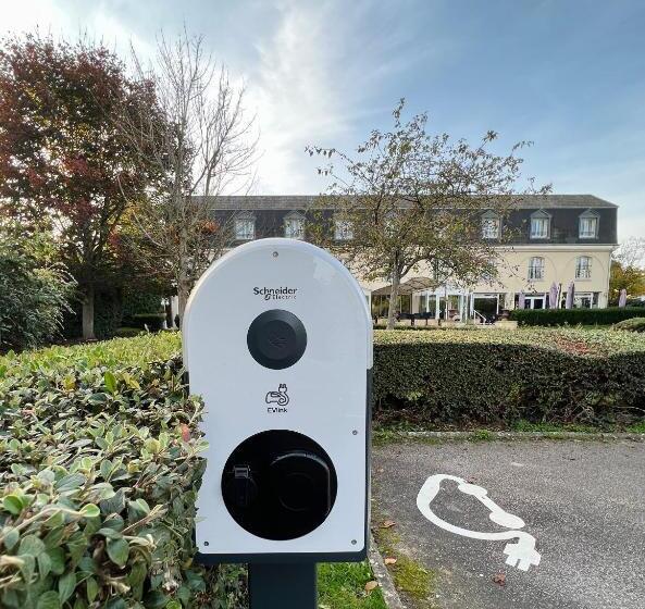 בית מלון כפרי Le Pre Saint Germain