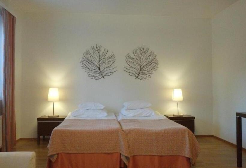 Отель Li Kivitippu