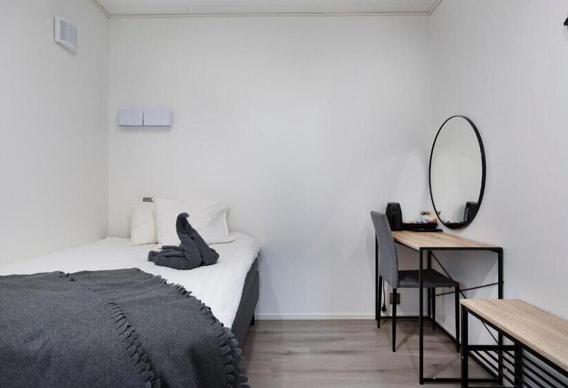 ホテル Li & Ravintola Martinhovi