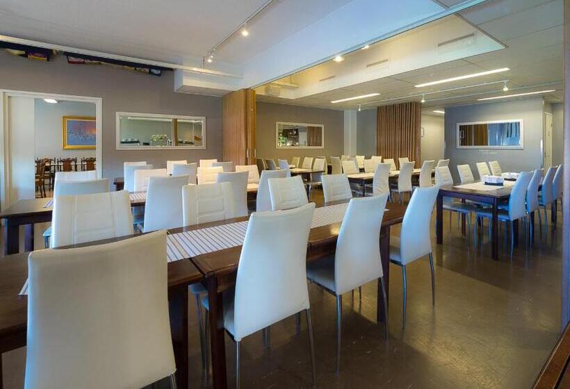 ホテル Li & Ravintola Martinhovi