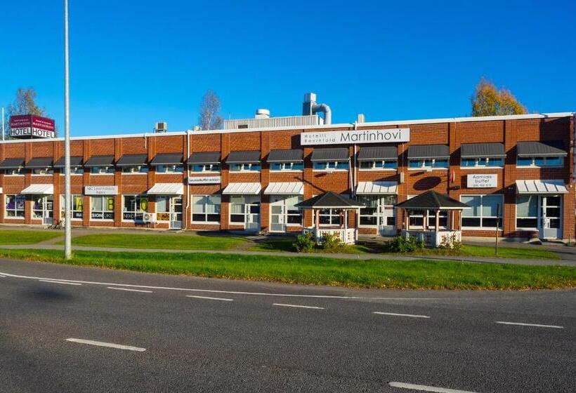 ホテル Li & Ravintola Martinhovi