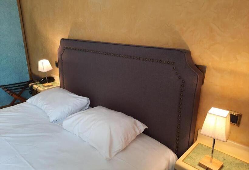 酒店 Logis Hôtel Restaurant Le Medicis