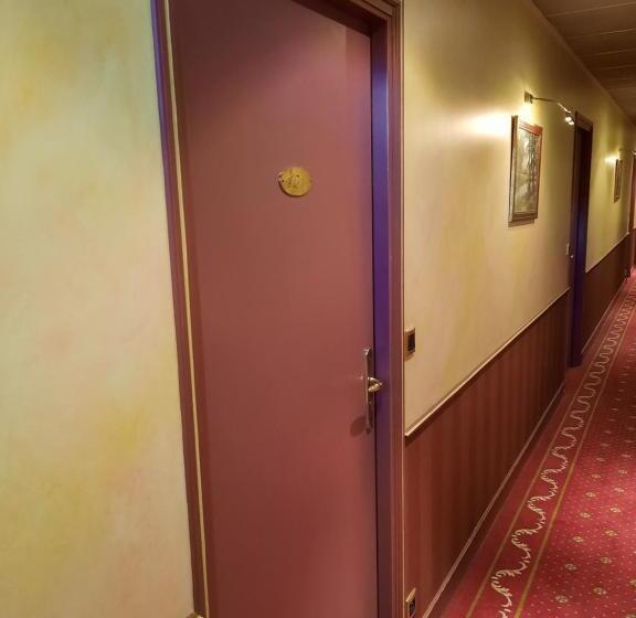 酒店 Logis Hôtel Restaurant Le Medicis