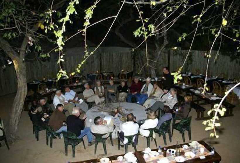 Отель Matumi Game Lodge