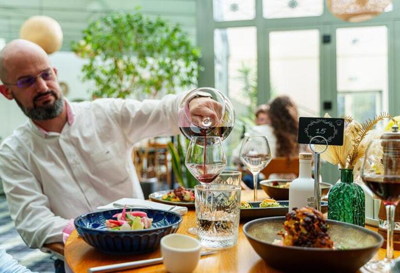 هتل Mercure Bordeaux Chateau Chartrons