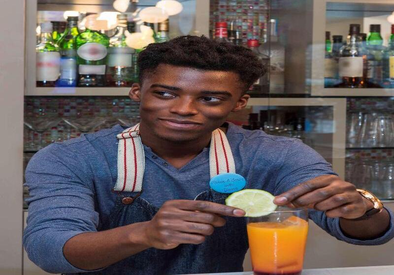 هتل Mercure Paris Vaugirard Porte De Versailles