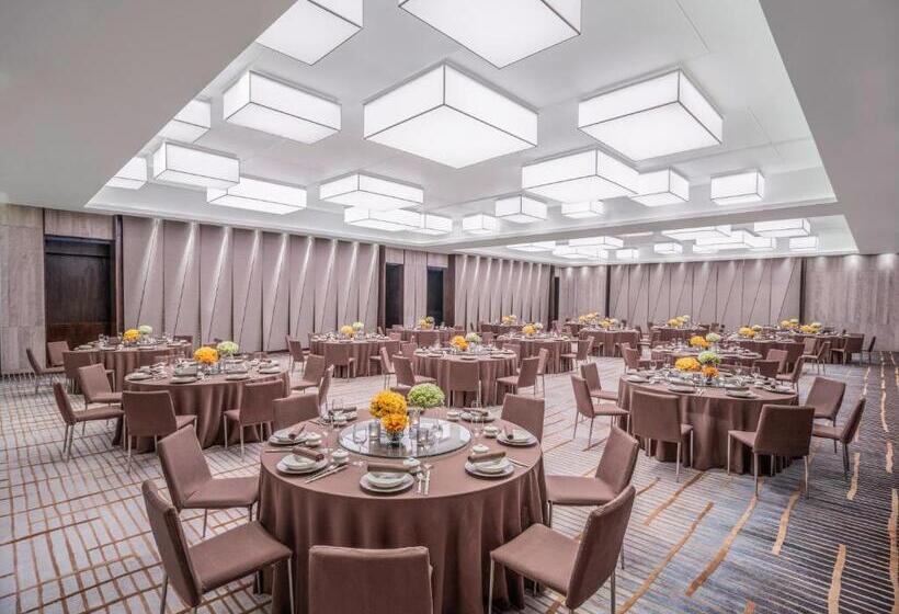 هتل New World Saigon