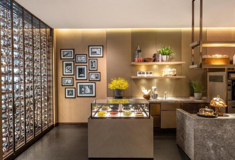 هتل New World Saigon