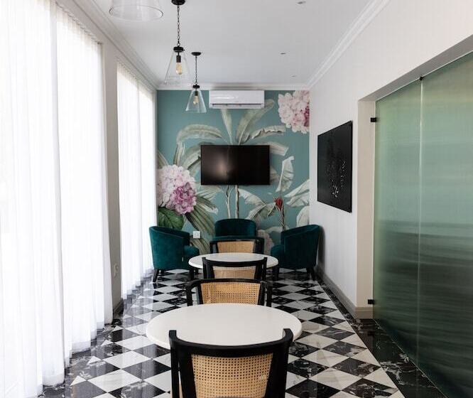 فندق Lord Charles