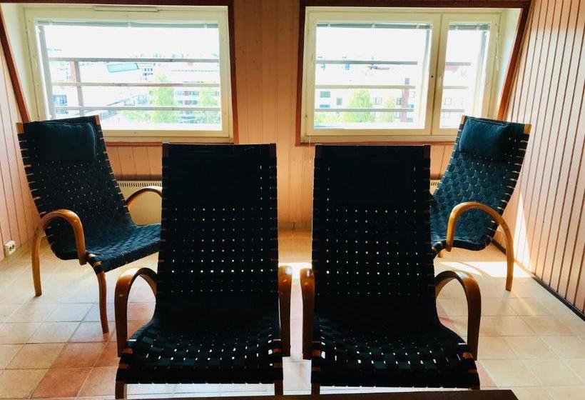 ホテル Palomestari